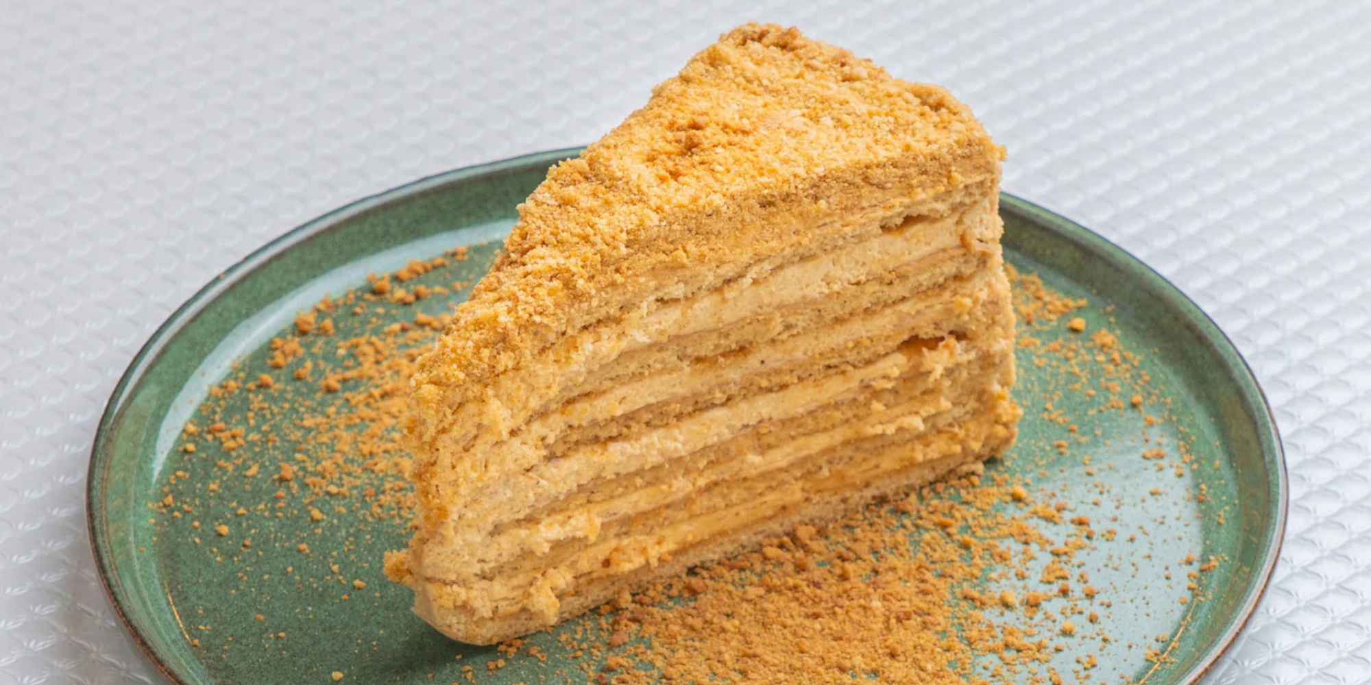 Honey Cake for Relaxed Afternoons in Seattle Cafés